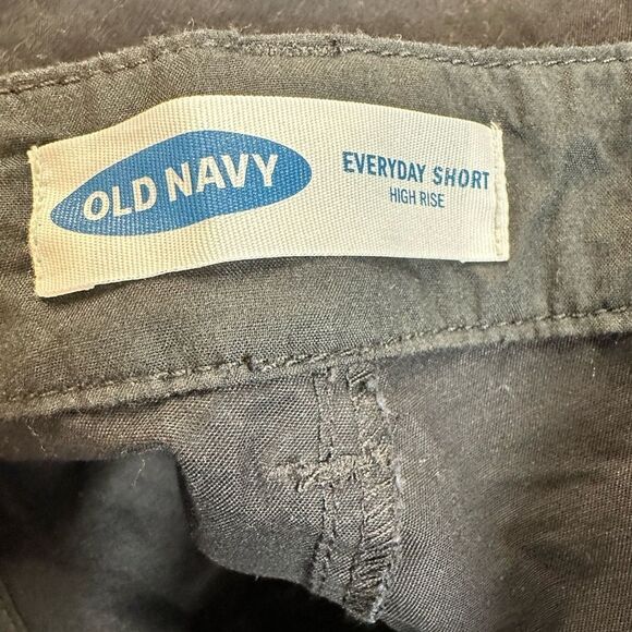 NWT Old Navy Plus Size Black Everyday Chino Flat Front 5” Shorts - Size 26/4X - Picture 5 of 8